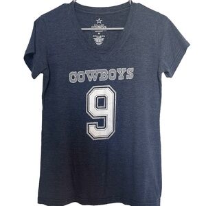 Dallas Cowboys #9 Women’s V-Neck T-Shirt Medium Blue Graphic Tee NFL